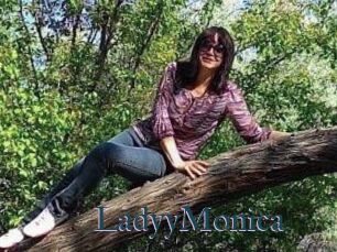 LadyyMonica