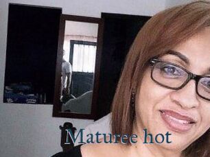 Maturee_hot